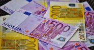Face à un dollar chahuté, l'euro profite ponctuellement d'un rôle de valeur refuge, selon la BCE