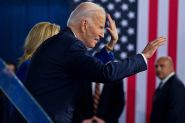 Biden gracie préventivement des cibles de Trump, dont cinq membres de sa famille