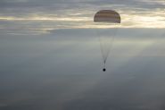 Le jour de ses 70 ans, un astronaute américain de retour sur Terre avec deux cosmonautes russes