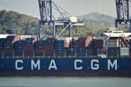 L'armateur CMA CGM divise son bénéfice net par deux en 2025