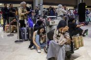 Indonésie: les vols suspendus dans six aéroports après une éruption volcanique