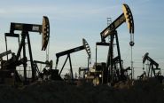 Pétrole: les cours rebondissent après de nouvelles frappes américaines contre l'Iran