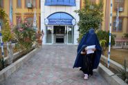 Les Afghanes privées d'université pour «non-port du hijab»