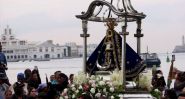 Saints et divinités: les refuges des Cubains face à la crise