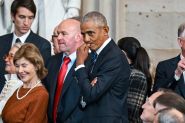 Obama à nouveau ciblé par la Maison Blanche, enlisée dans la polémique Epstein