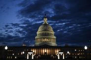 Une feuille de route pour financer le programme de Trump débattue au Sénat