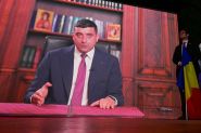 Roumanie: le candidat d'extrême droite en tête du premier tour de la présidentielle