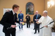 Tennis: le pape reçoit Jannik Sinner, mais décline son offre de jouer