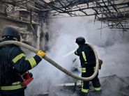 Attaque russe massive sur Kiev à l'aube d'un deuxième échange de prisonniers