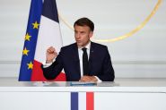 Macron appelle l'Iran à reprendre \