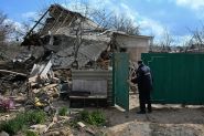 Ukraine: Kiev et Moscou s'accusent de multiples violations de la trêve pascale