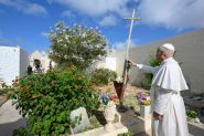 À Lampedusa, le pape exhorte l'Europe à agir davantage pour protéger les migrants