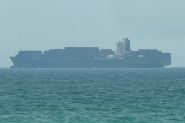 Nouvelles frappes américaines contre l'Iran, riposte de Téhéran dans le Golfe