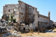 En Syrie, la guerre a laissé ses traces au monastère de Saint Siméon