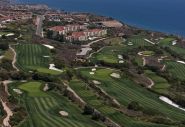 Un homme armé arrêté dimanche sur un golf de Trump en Californie, avant la visite du président