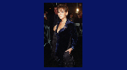 Claudia Cardinale, étoile du cinéma, honorée par Macron