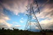 La demande d'électricité pour les centres de données devrait plus que doubler d'ici 2030, dopée par l'IA