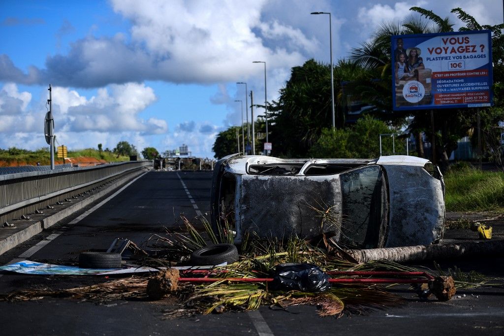 La crise en Guadeloupe s'invite dans la campagne présidentielle