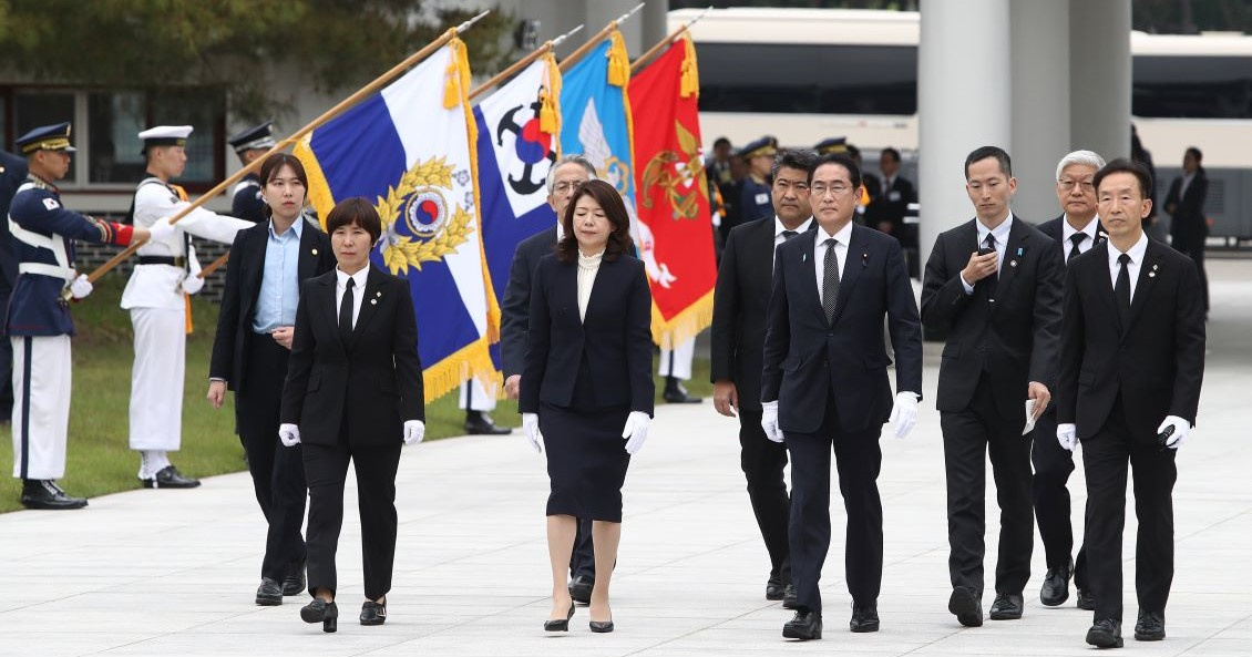 Le Premier ministre japonais entame une visite à Séoul