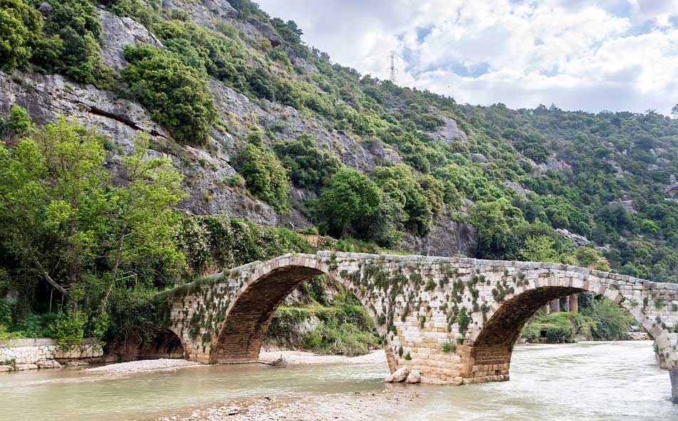 Nahr el-Kalb, la falaise où les empires signaient leur passage