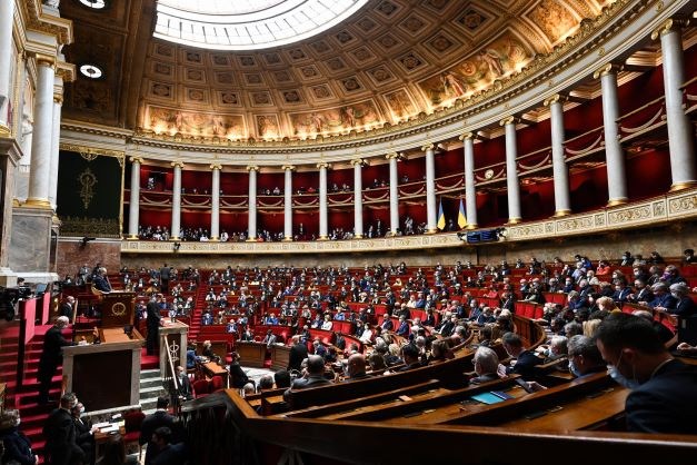 Législatives françaises: trois groupes dans les startingblocks