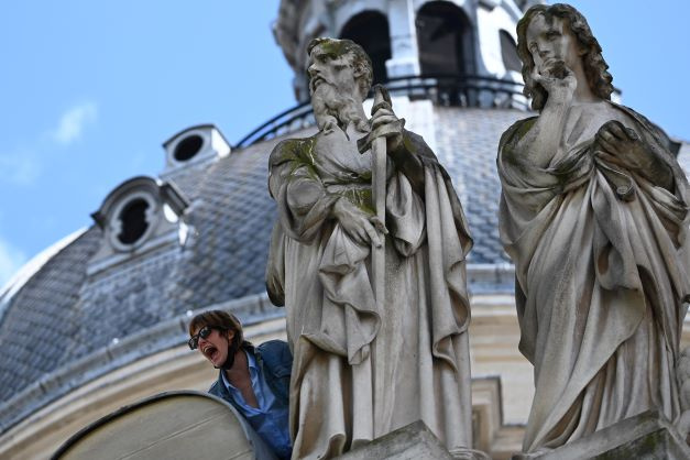 Présidentielle: des étudiants occupent la Sorbonne pour dénoncer l'élection