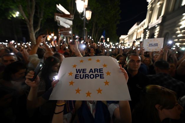 Manifestations monstres en Géorgie réclamant l'adhésion à l'UE