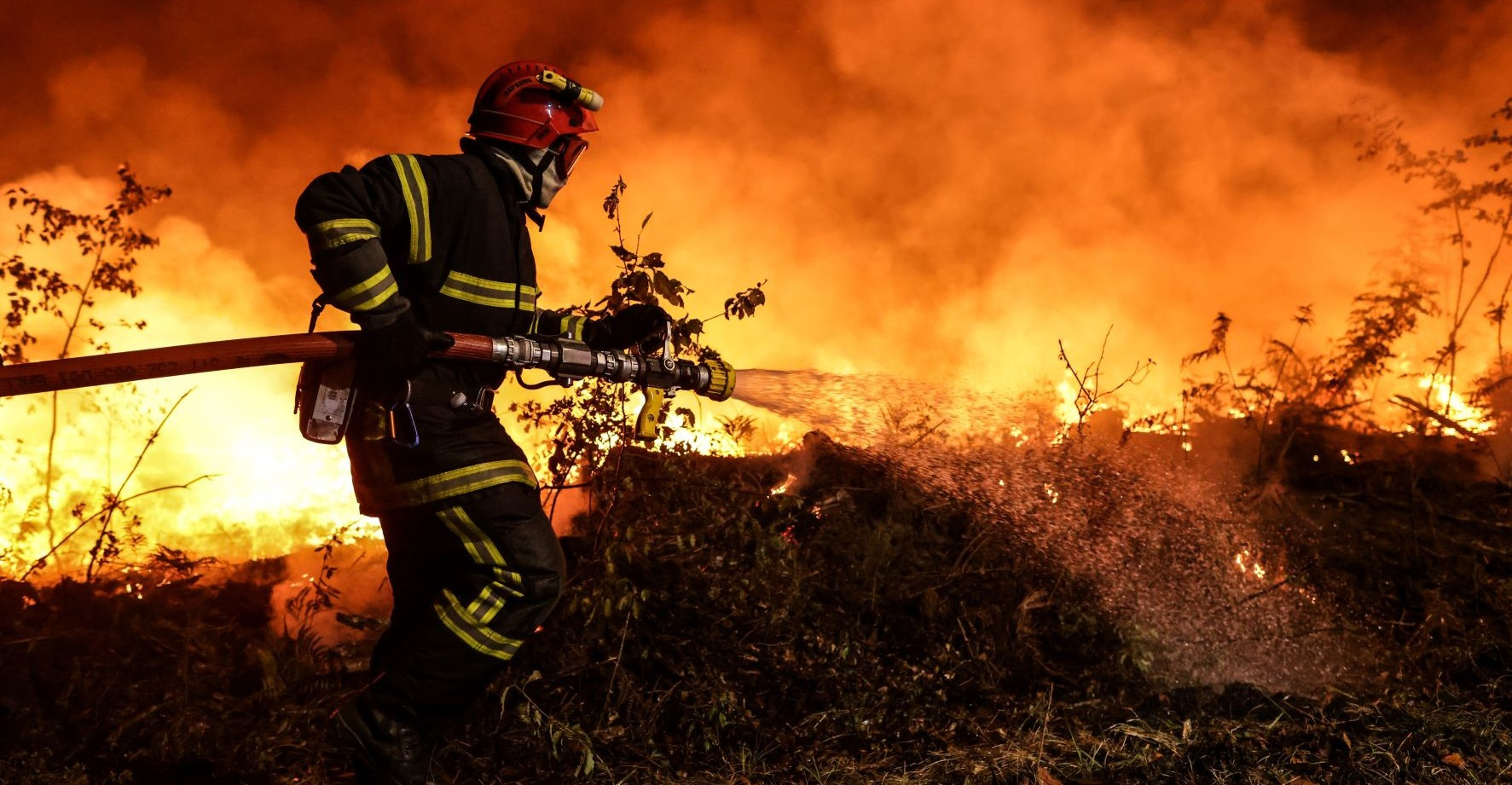 La canicule frappe l'Hexagone, les feux ravagent la Gironde