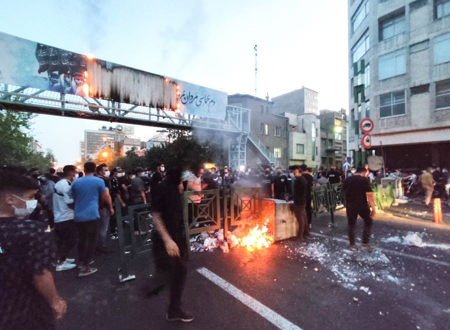 Iran: les manifestants détournent la coupure d'internet