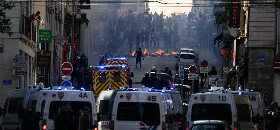 Paris déploie les gros moyens pour freiner la violence