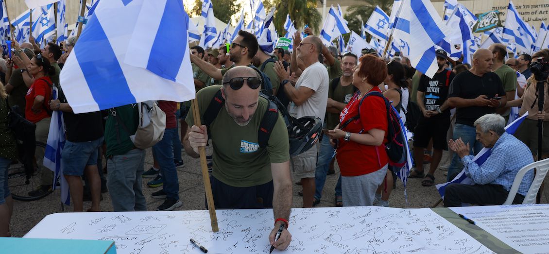 De Tel-Aviv à Jérusalem, une marche contre la réforme judiciaire