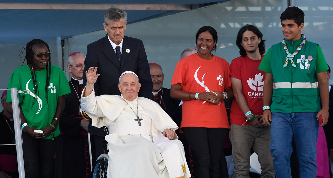 A Lisbonne, le pape accueilli par 500.000 jeunes catholiques