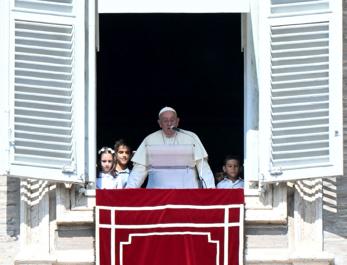 Face à l'urgence climatique, le pape François tire la sonnette d'alarme