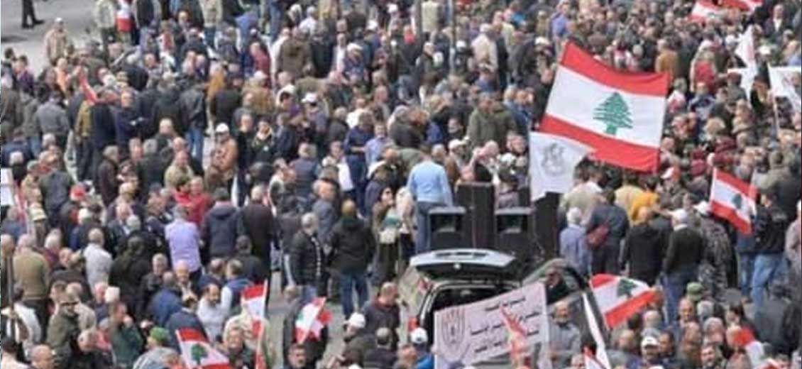 Le Conseil des ministres se réunit sur fond de blocages, les militaires à la retraite montent au créneau!