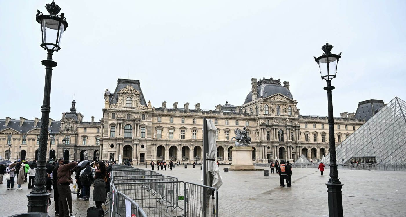 Les images du vol spectaculaire du Louvre dévoilées pour la première fois