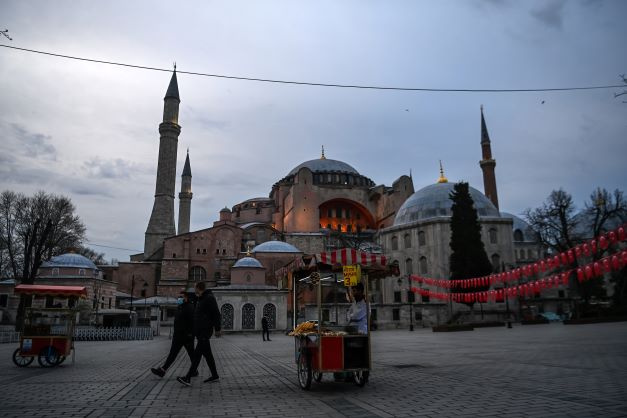 Ramadan: premières prières à Sainte-Sophie en 88 ans