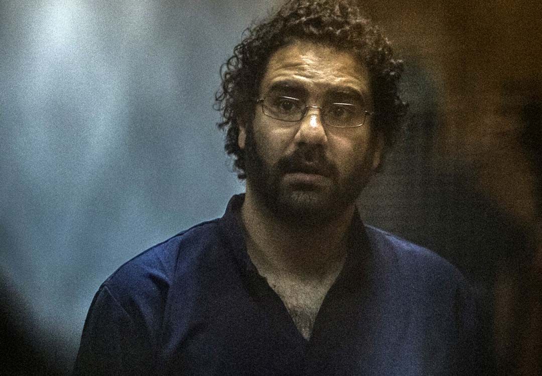 Cinq ans de prison pour Alaa Abdel Fattah, figure de la révolte en Egypte