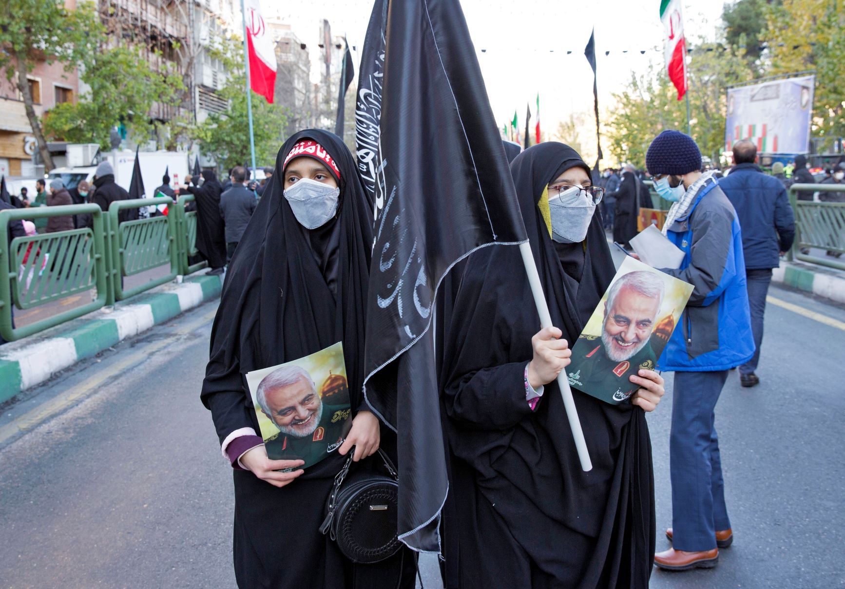 Iran: une statue de Soleimani incendiée dans le sud-ouest