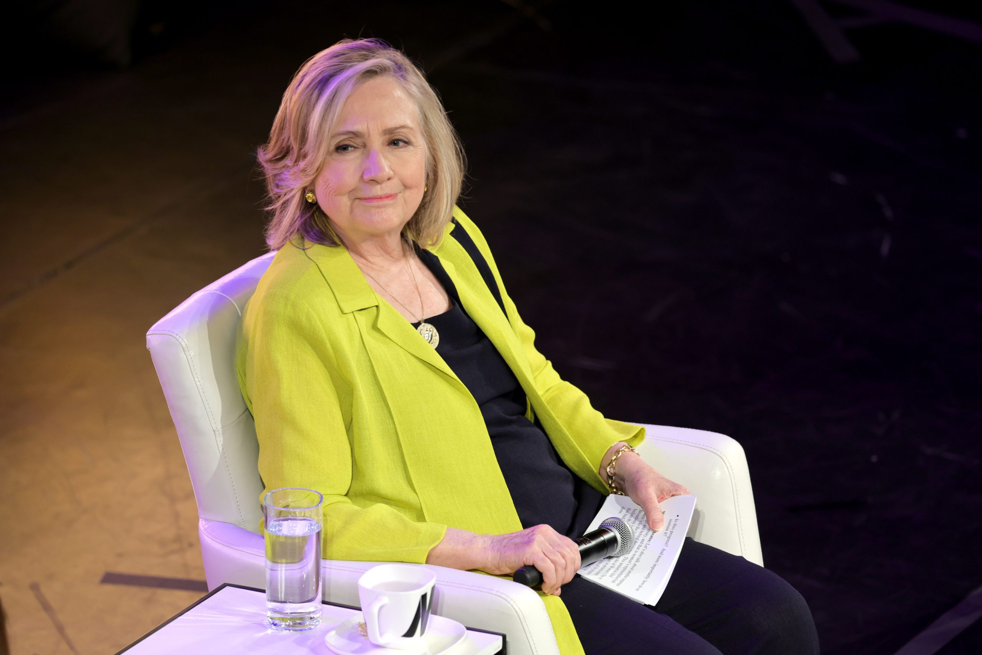 Hillary Clinton soutient Sanna Marin: «Continue de danser»