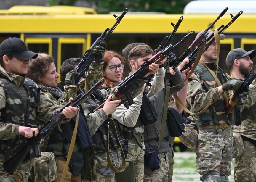 A Kiev, des recrues apprennent «à libérer les villes»