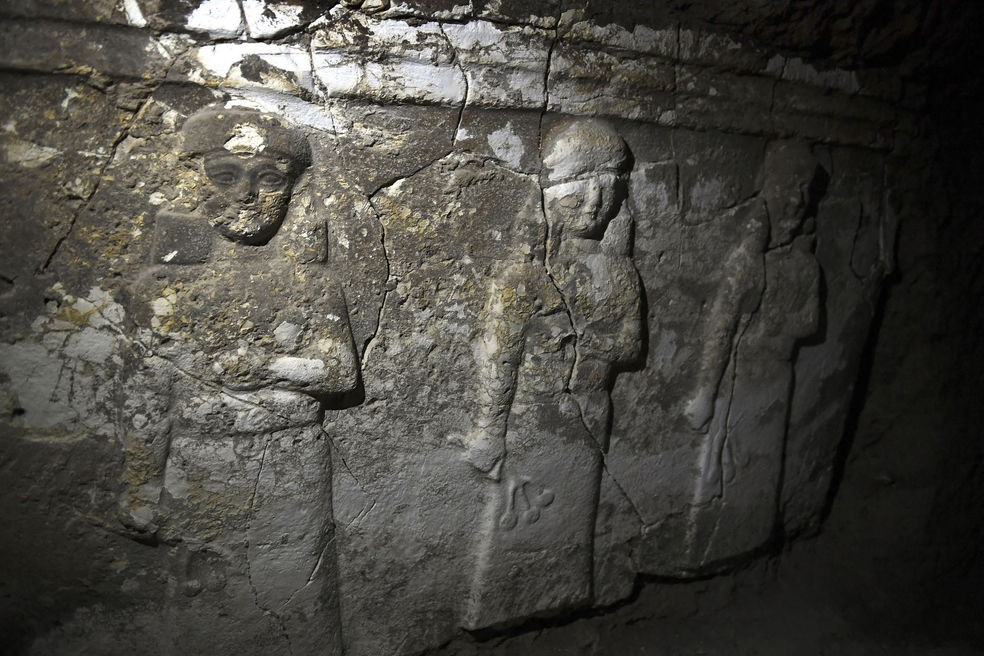Tombes anciennes découvertes en Irak à cause de la sécheresse