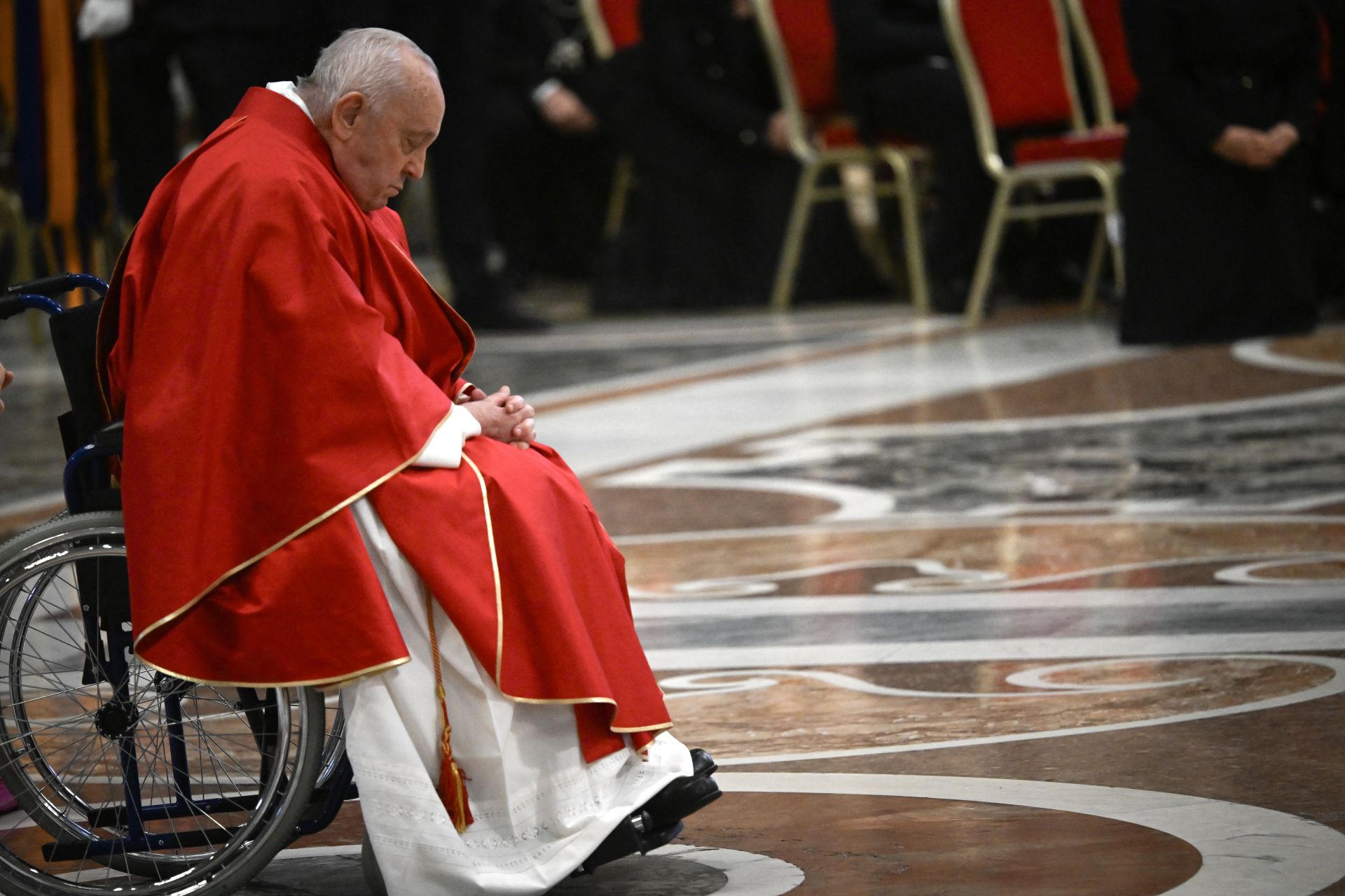 Le Pape François appelle à prier pour le Liban et la paix mondiale depuis l'hôpital