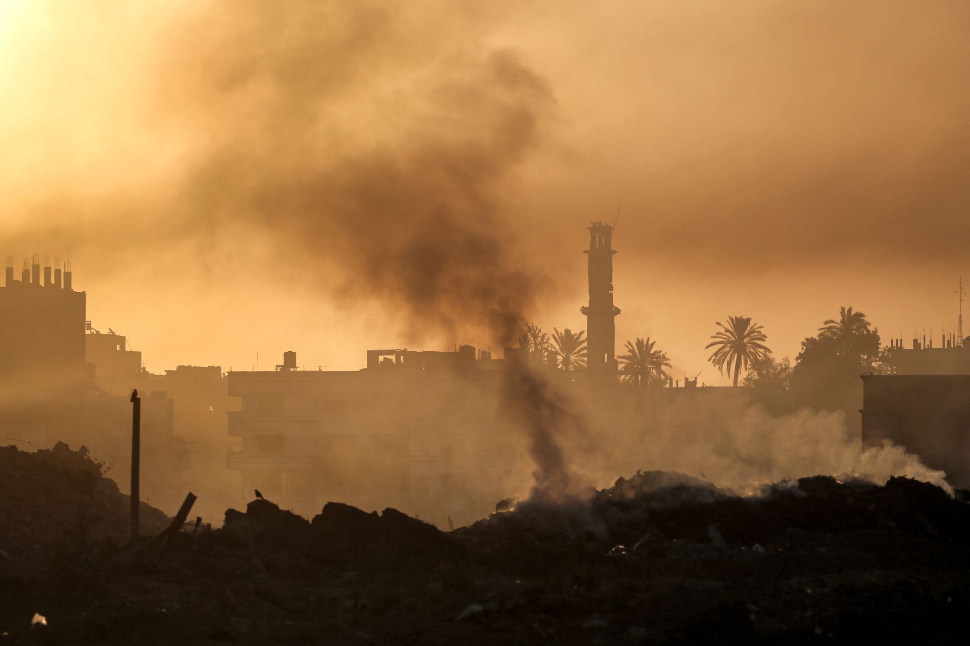 La Défense civile cesse ses activités dans le nord de la bande de Gaza