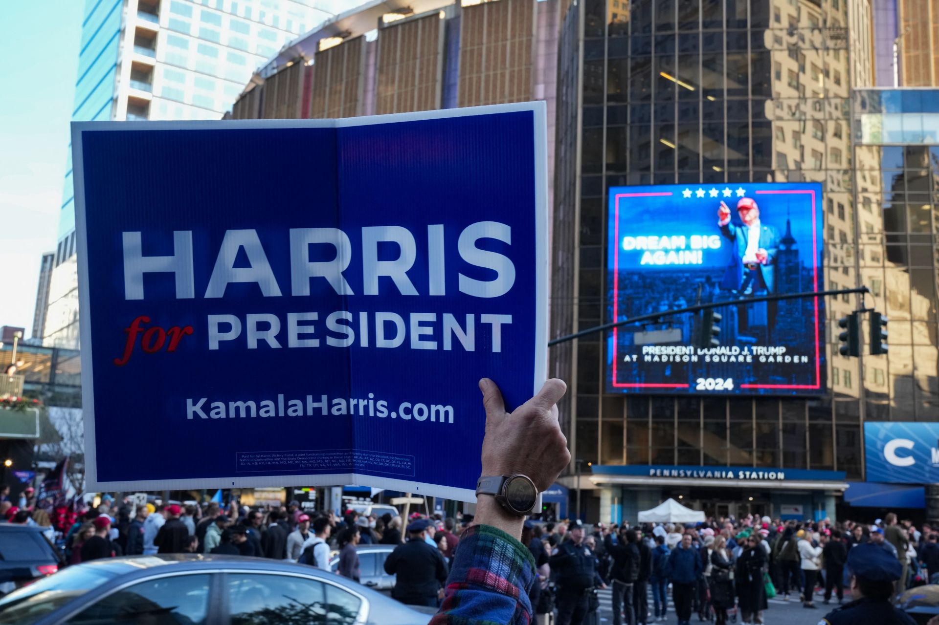 Trump mène un rallye à New York tandis que Harris se concentre sur la Philadelphie