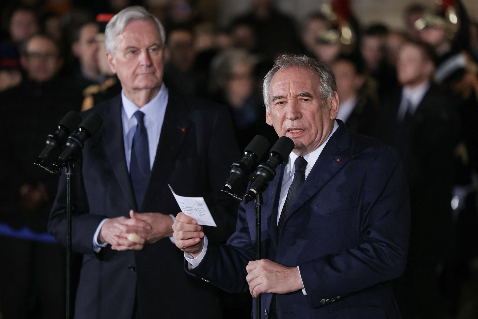 France: François Bayrou face à \