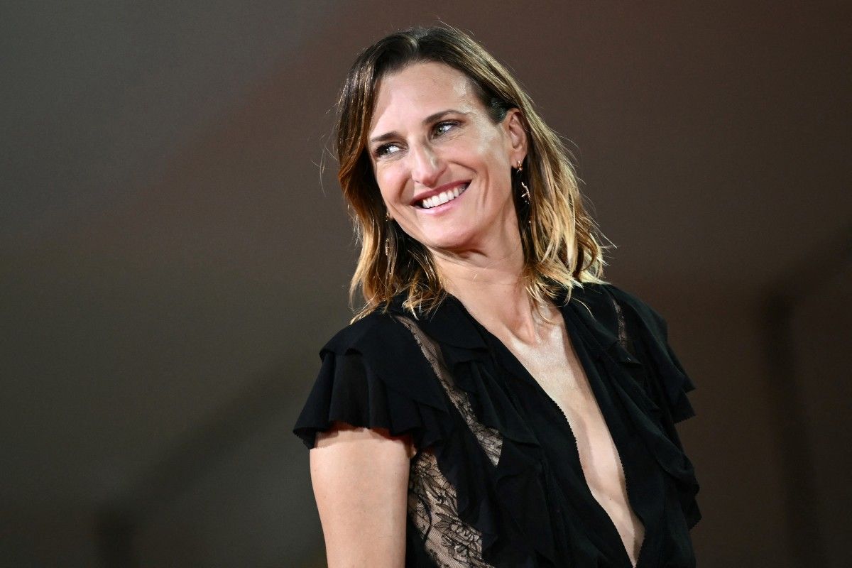 Retour théâtral de Camille Cottin: tabous et corps en mouvement