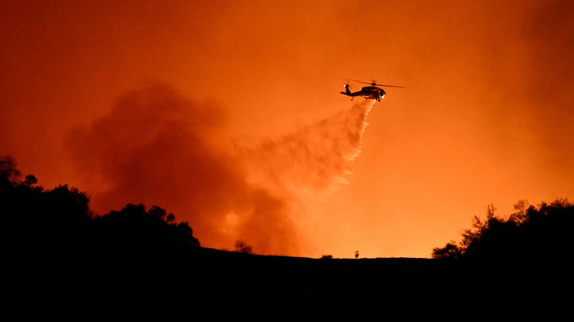 À Los Angeles, les incendies gagnent encore du terrain