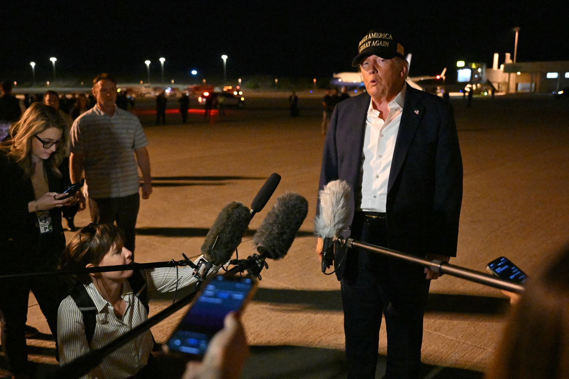 Trump pose des conditions à l'aide pour les catastrophes naturelles