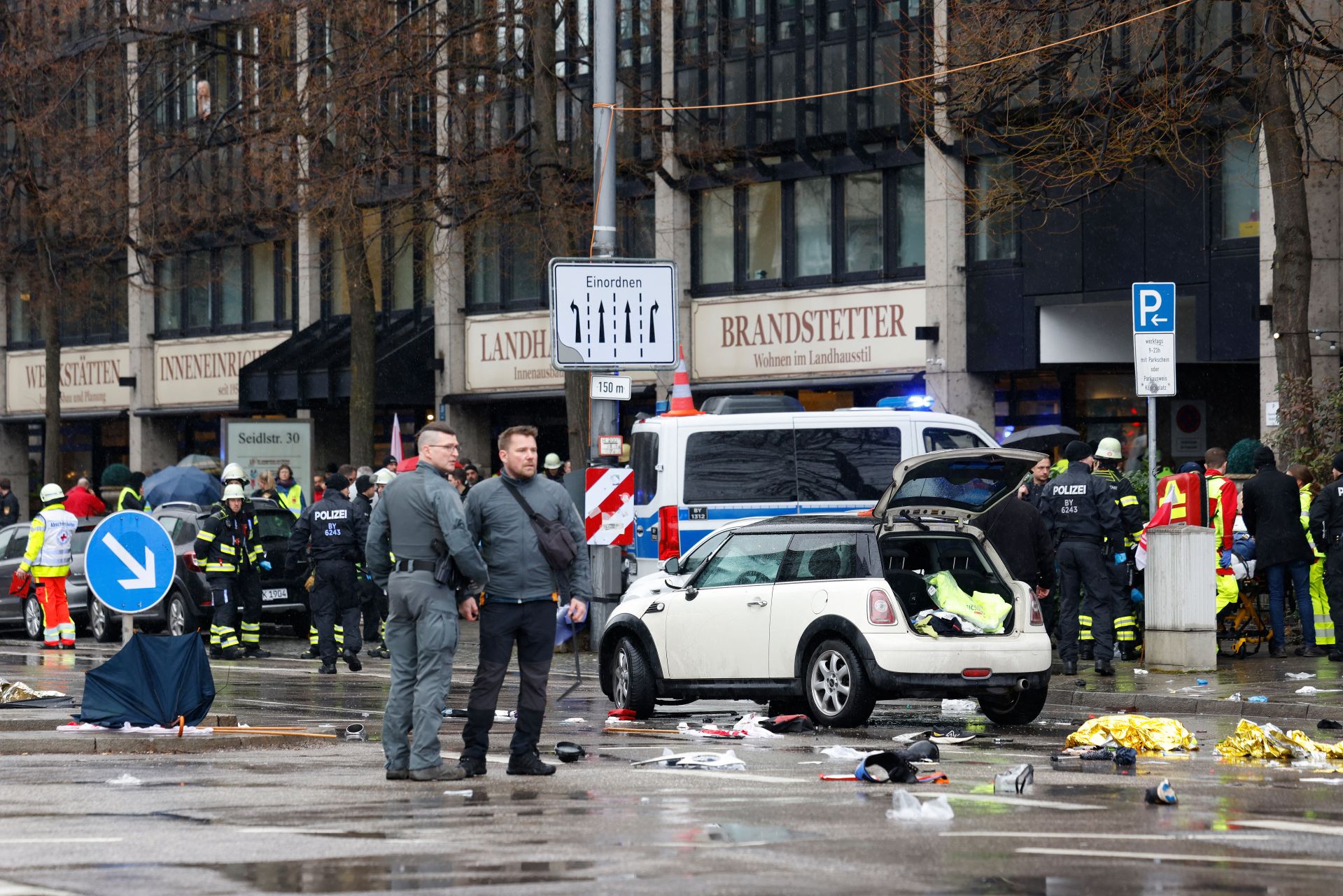 Voiture sur la foule à Munich : \