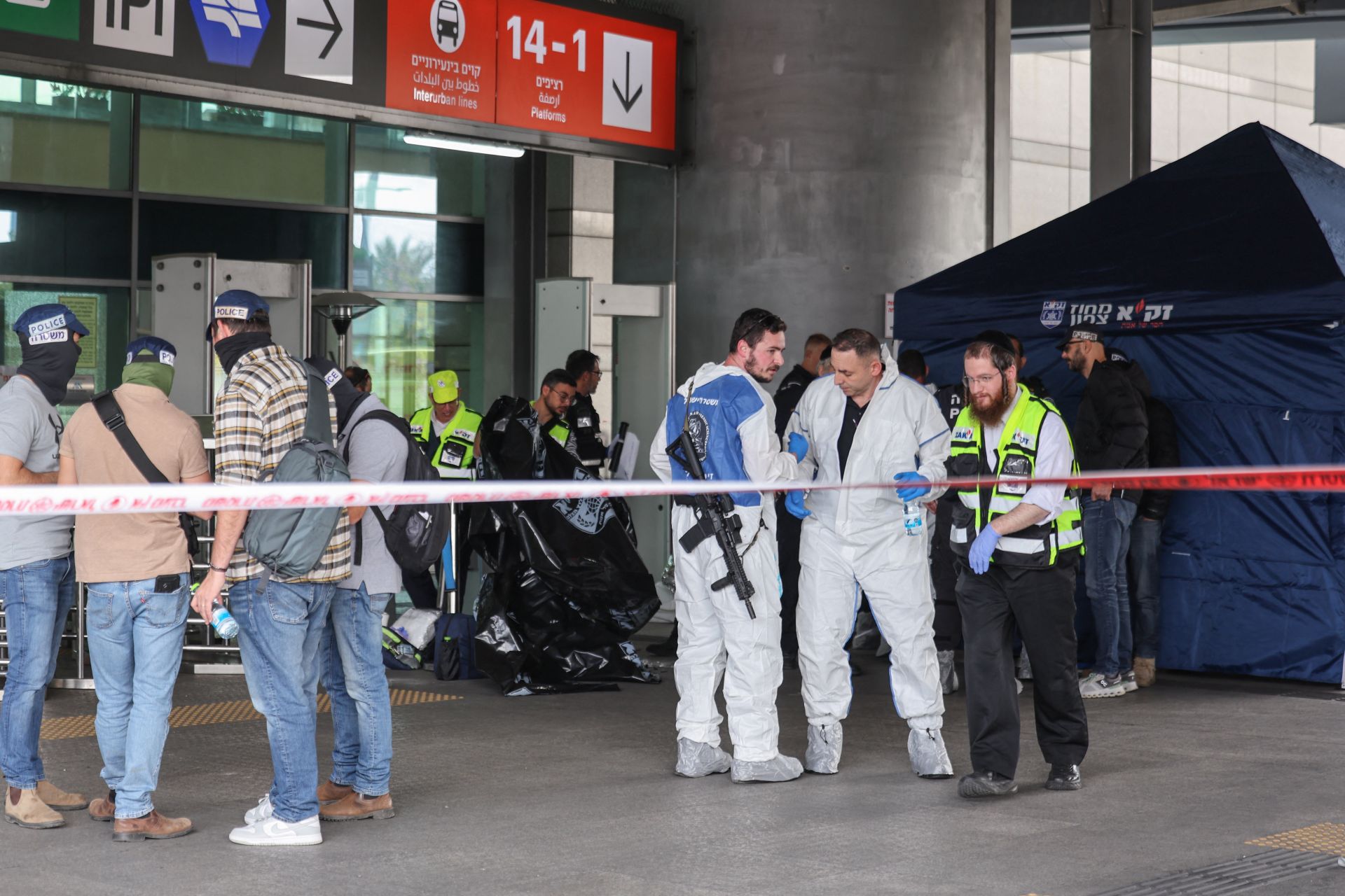 Attaque au couteau à Haïfa: un mort, quatre blessés, l'assaillant \